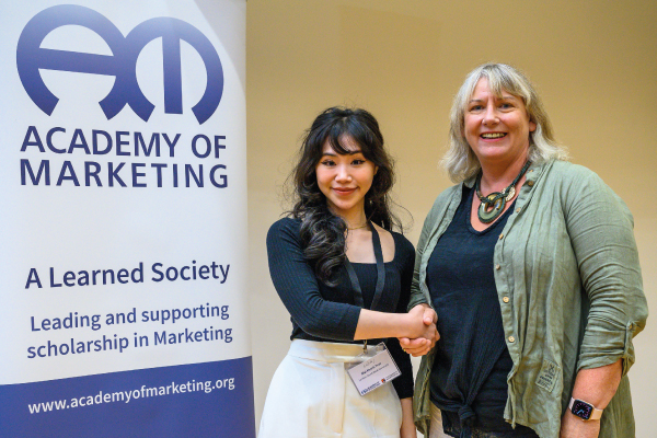 2023 Research Award recipient Mai Kanh Tran with Lisa O'Malley